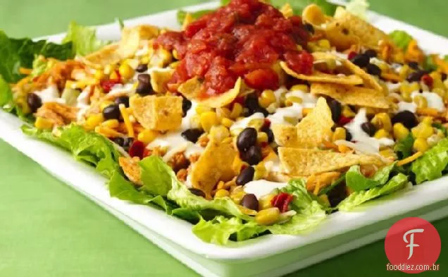 Salada Em Camadas De Frango Do Sudoeste