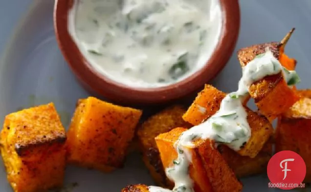 Kabobs de abóbora com molho de limão picante