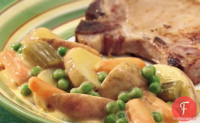 Caçarola De Legumes De Inverno Com Queijo De Fogão Lento