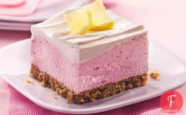 Sobremesa de limonada rosa fofa com crosta de Pretzel