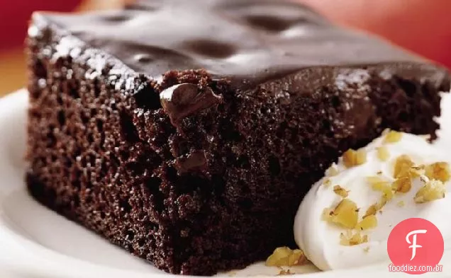 Pudim De Chocolate Poke Cake