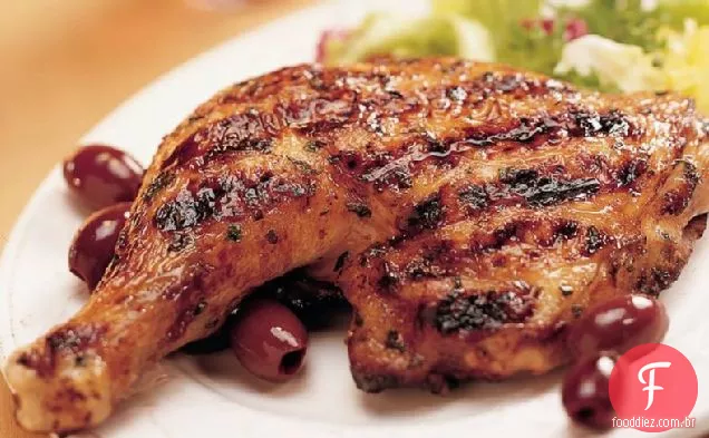 Frango grego grelhado com vinho tinto e alho