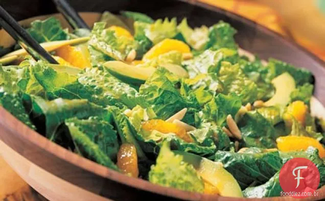 Salada Romaine com tangerinas e molho asiático