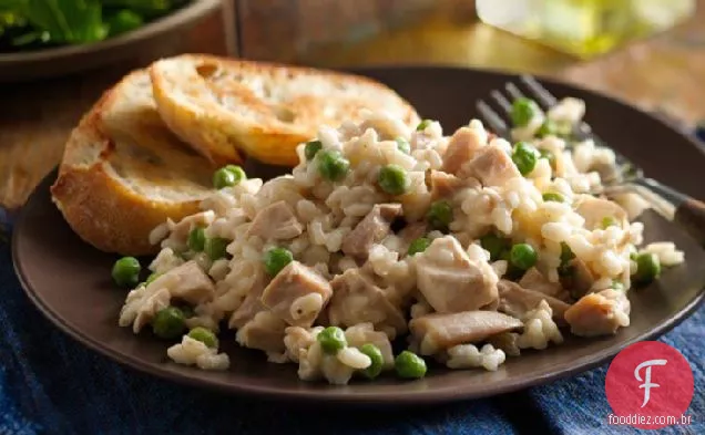 Risoto fácil de frango e alho assado