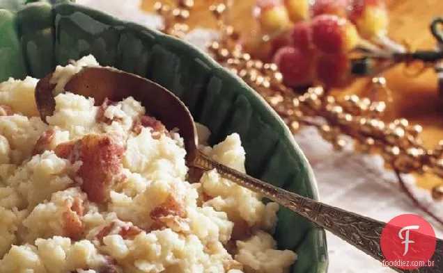 Batatas vermelhas esmagadas com queijo Gorgonzola