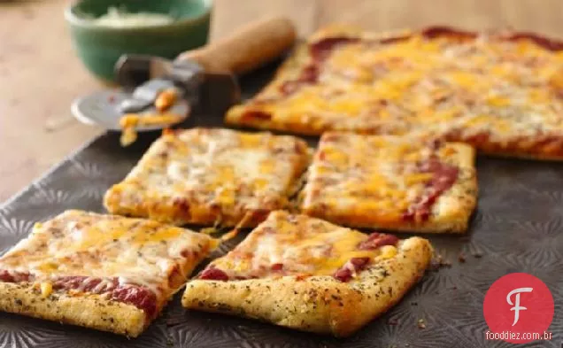 Pizza Italiana Do Queijo Crusted Da Erva