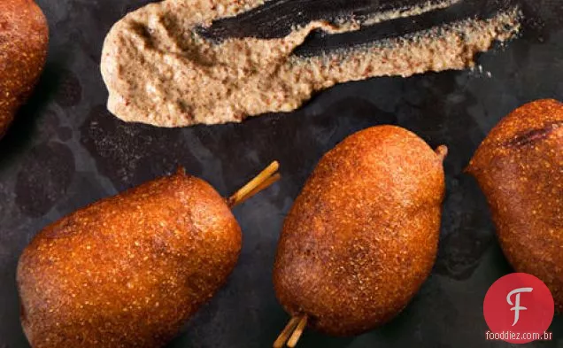 Mini cães de Milho De Cerveja e Salsicha