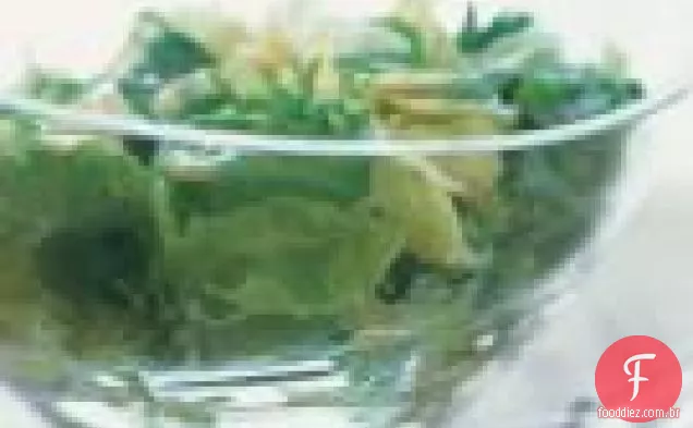 Salada De Alface E Ervas Com Vinagrete