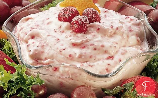 Cranberry Fluff Fruit Dip com grinalda de frutas
