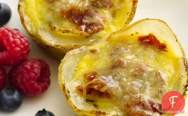 Mini quiches de café da manhã com crosta de batata