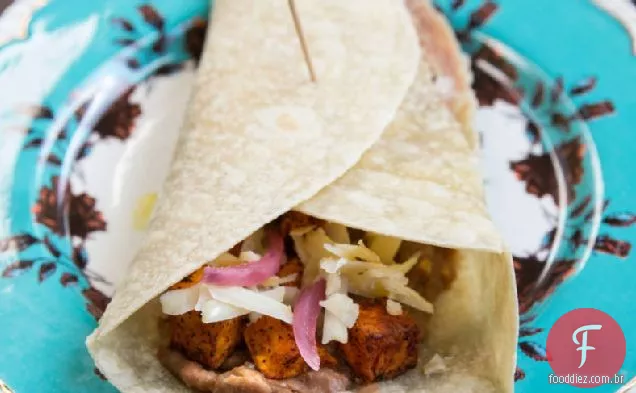 Burritos de feijão e batata-doce