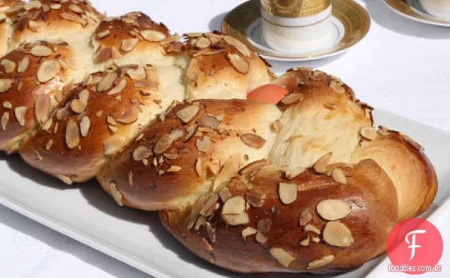Pão De Páscoa Grego (Tsoureki)