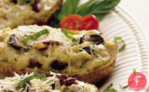 Batatas recheadas com Pesto e tomates secos ao sol