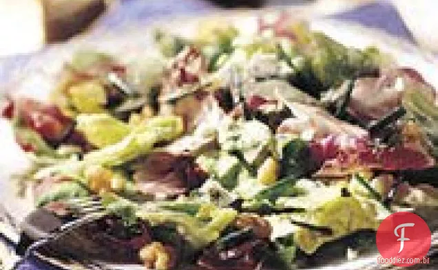 Roquefort e salada de nozes torradas