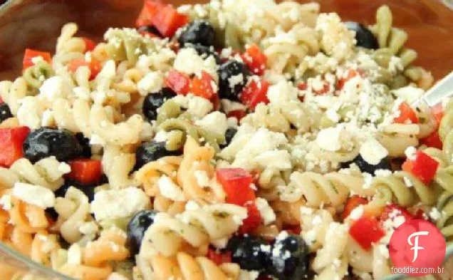 Salada De Macarrão vermelho, branco e mirtilo