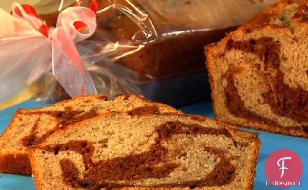 Pão De Banana Rodado De Chocolate E Avelã