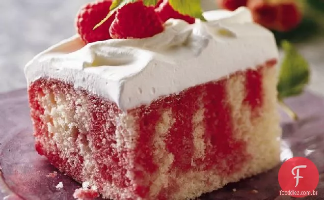 Framboesa Poke Cake