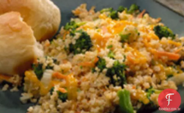 Bulgur Pilaf com brócolis e cenoura