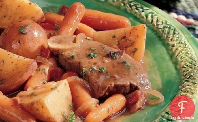 Ceia Suíça Do Bife Do Lento-Fogão