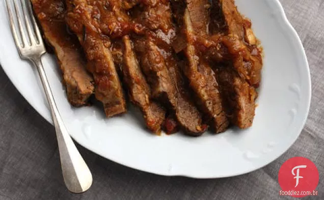 Especiarias e ervas peito assado no forno