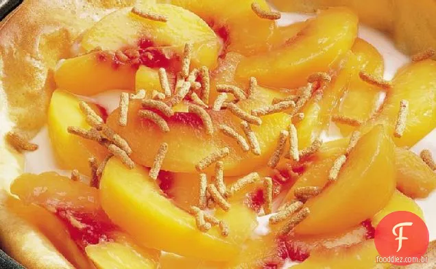 Panqueca Holandesa Do Bebê Do Pêssego-Iogurte