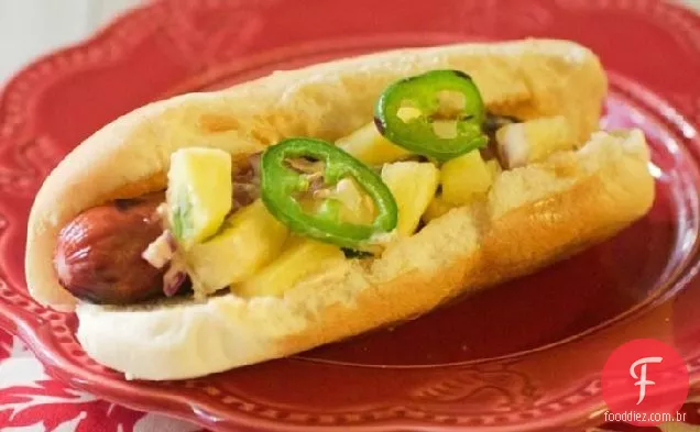 Cachorros-quentes mexicanos com salsa de abacaxi