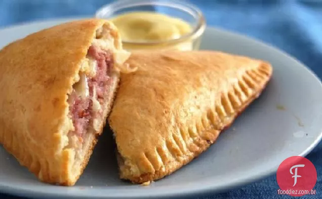 Sanduíches de presunto e queijo Foldover