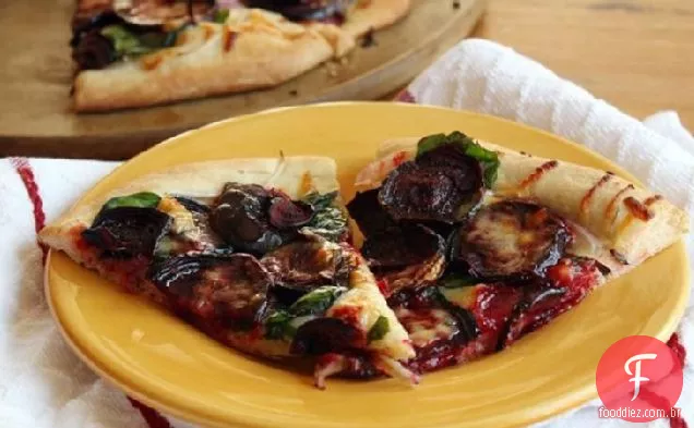 Beterraba assada e Pizza branca de Cheddar