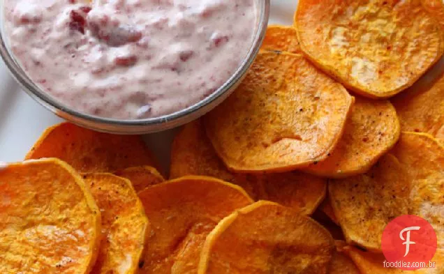 Batatas fritas com Cranberry Aïoli
