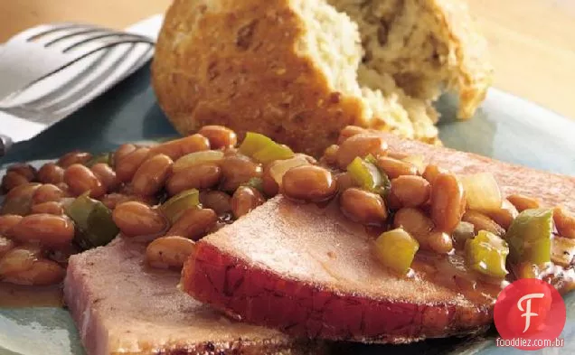Bife de presunto com feijão assado