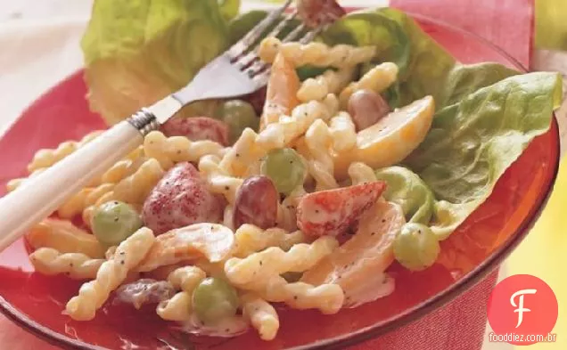 Salada de frutas e massas com iogurte