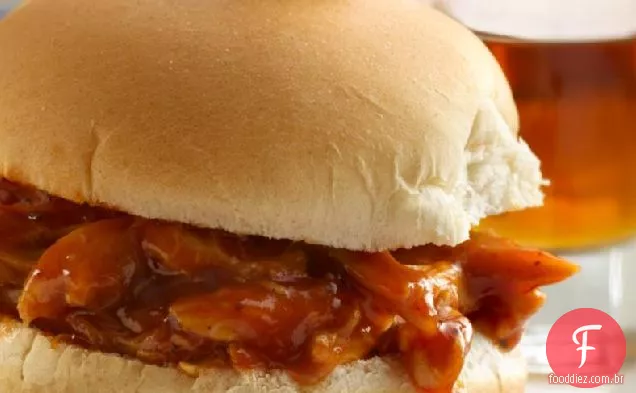 Uísque e cerveja churrasco frango Sliders
