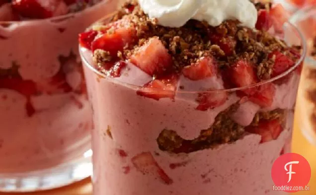 Mixed Berry Cheesecake Smoothie Parfaits