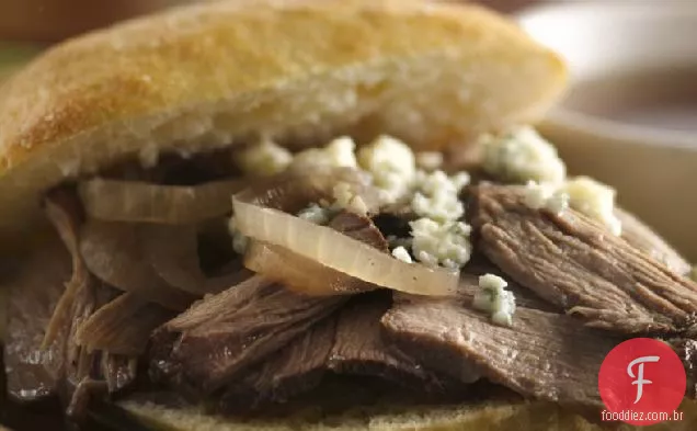 Sanduíches de carne e queijo azul Zinfandel