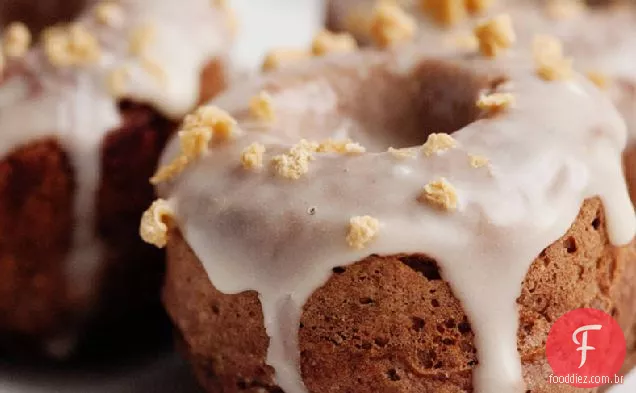 Rosquinhas de Chocolate assadas com esmalte de bordo