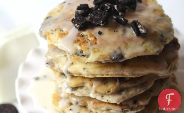 Oreo ™ biscoitos e creme bolo panqueca
