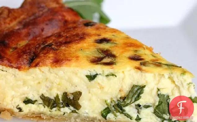 Quiche de ricota e rúcula