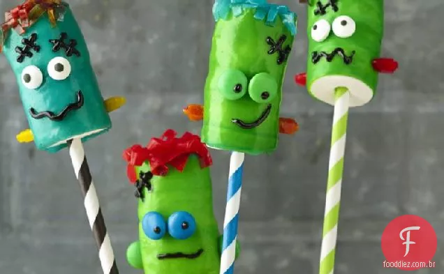 Frankenstein Fruit Roll-Ups ™ em uma vara