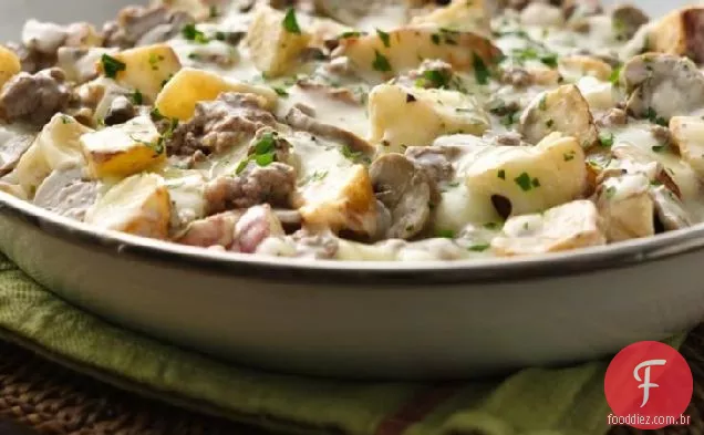 Frigideira fácil de cogumelos e carne moída