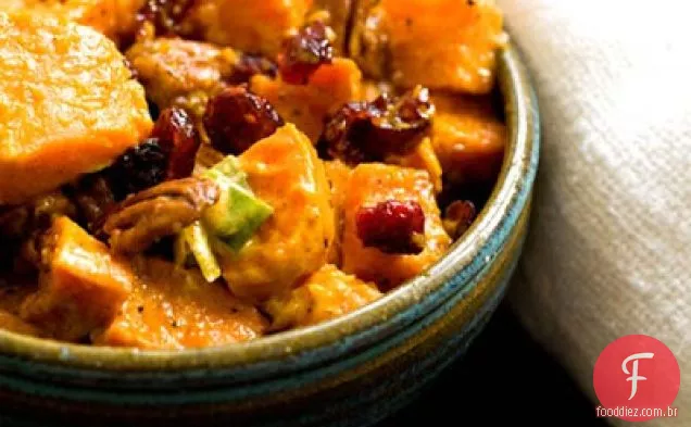 Salada De Batata Doce Com Cranberries E Nozes