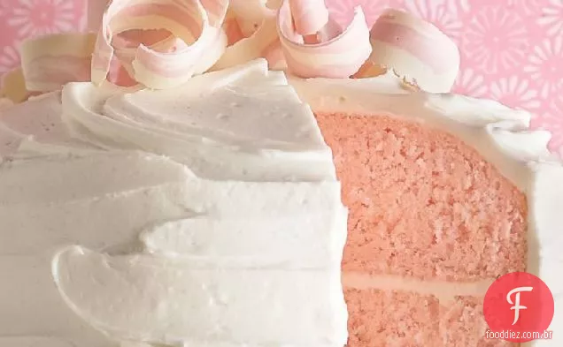 Bolo De Festa De Amêndoa Rosa