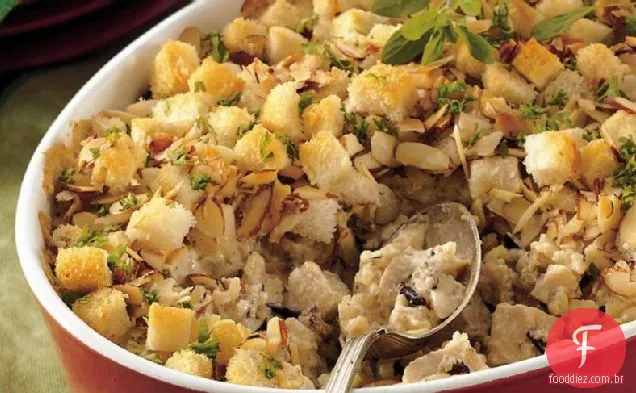 Caçarola de frango e arroz selvagem