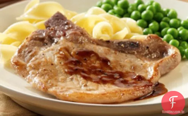 Costeletas de porco com mostarda e mel