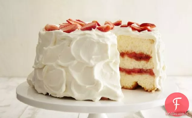 Bolo De Anjo De Morango E Ruibarbo