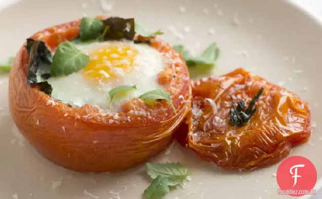 Tomates assados com ovos