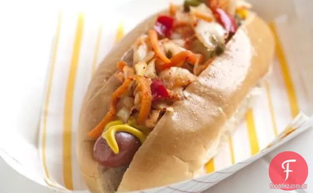 Cachorros-Quentes Com Kimchi Relish