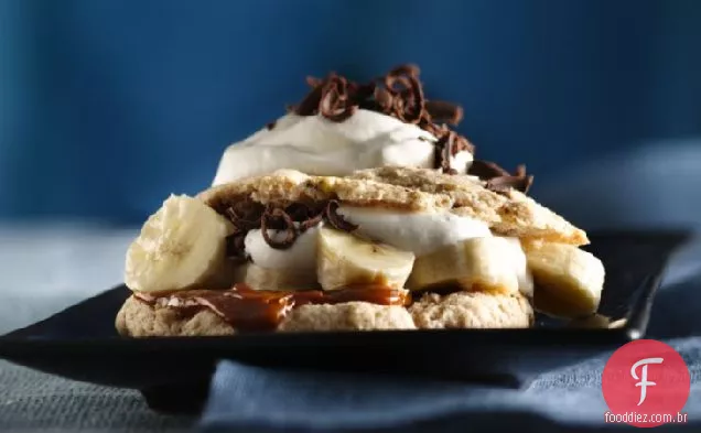 Pecan-Shortcakes de canela com Bananas e Dulce De Leche
