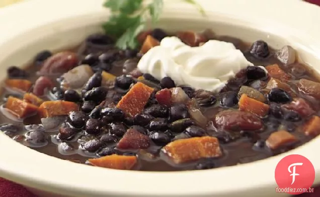 Slow-Cooker Zesty Sopa De Feijão Preto