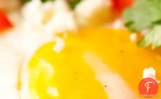 Huevos Rancheros com Pico de Gallo