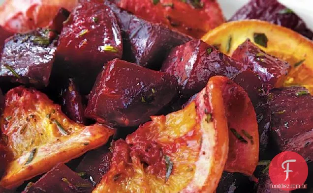 Beterraba assada e laranjas com manteiga de ervas